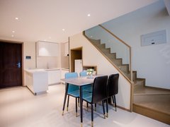 青岛城阳红岛红岛湾二期loft双卧套房 月租短租可月付 拎包入住 出租房源真实图片