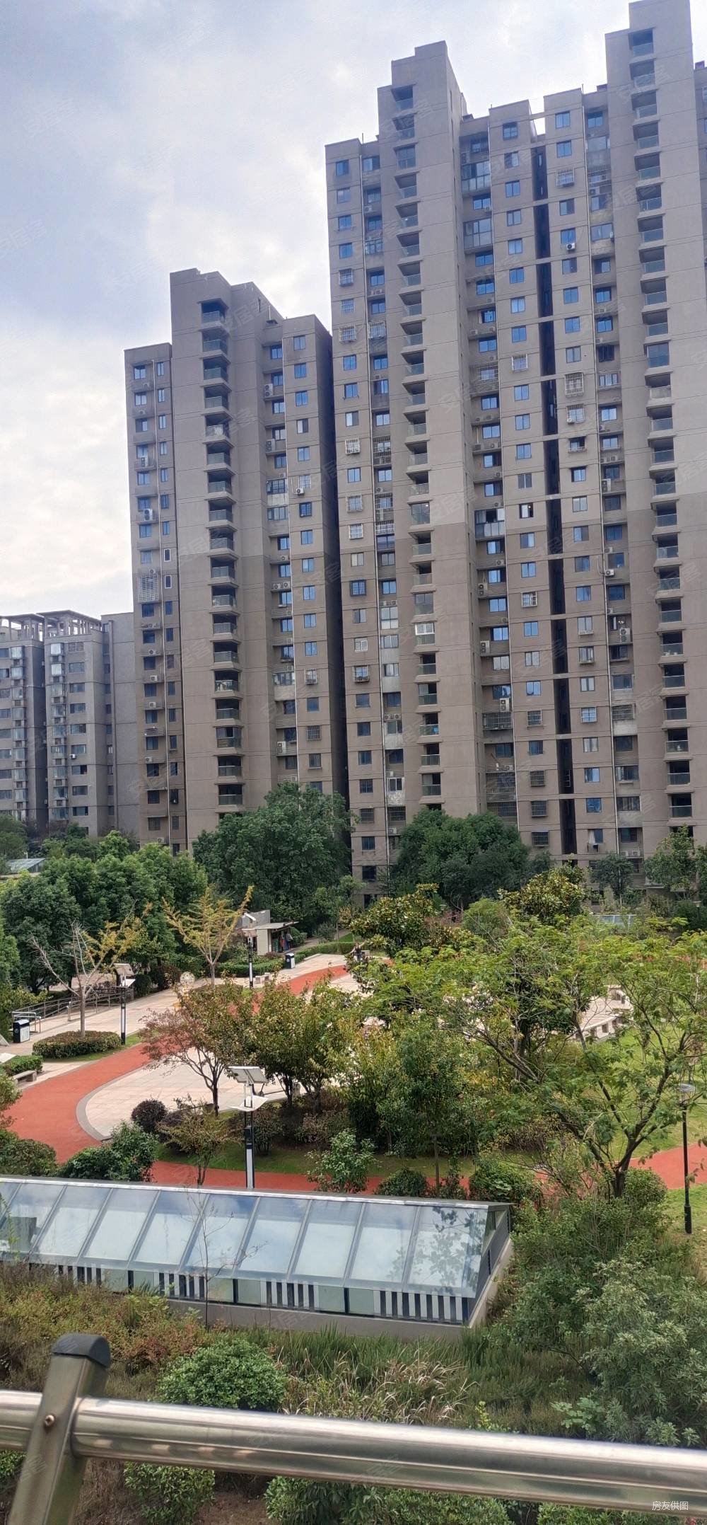 南京房产网>南京二手房>江宁二手房>百家湖二手房>高尔夫国际花园>