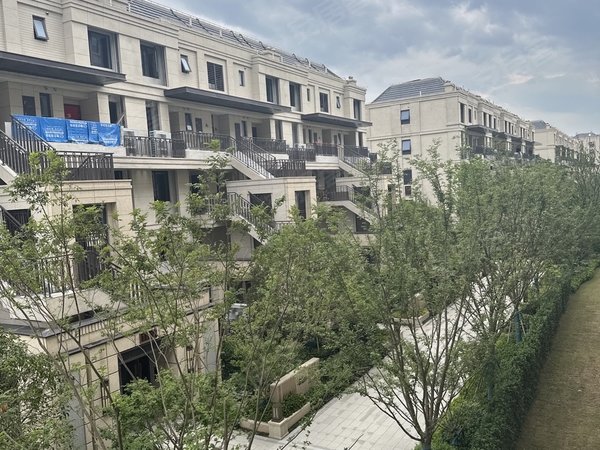 上海青浦徐泾金地虹悦湾金地虹悦湾 新小区 法式风格外立面 诚意出租