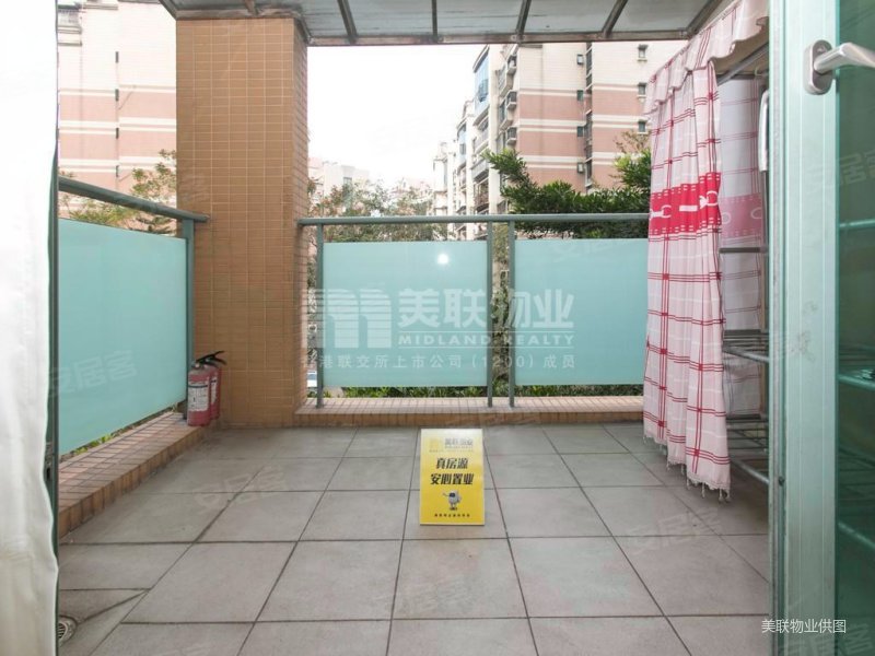 钥匙房百仕达东郡厅出阳台楼层好叁佰万价格好谈