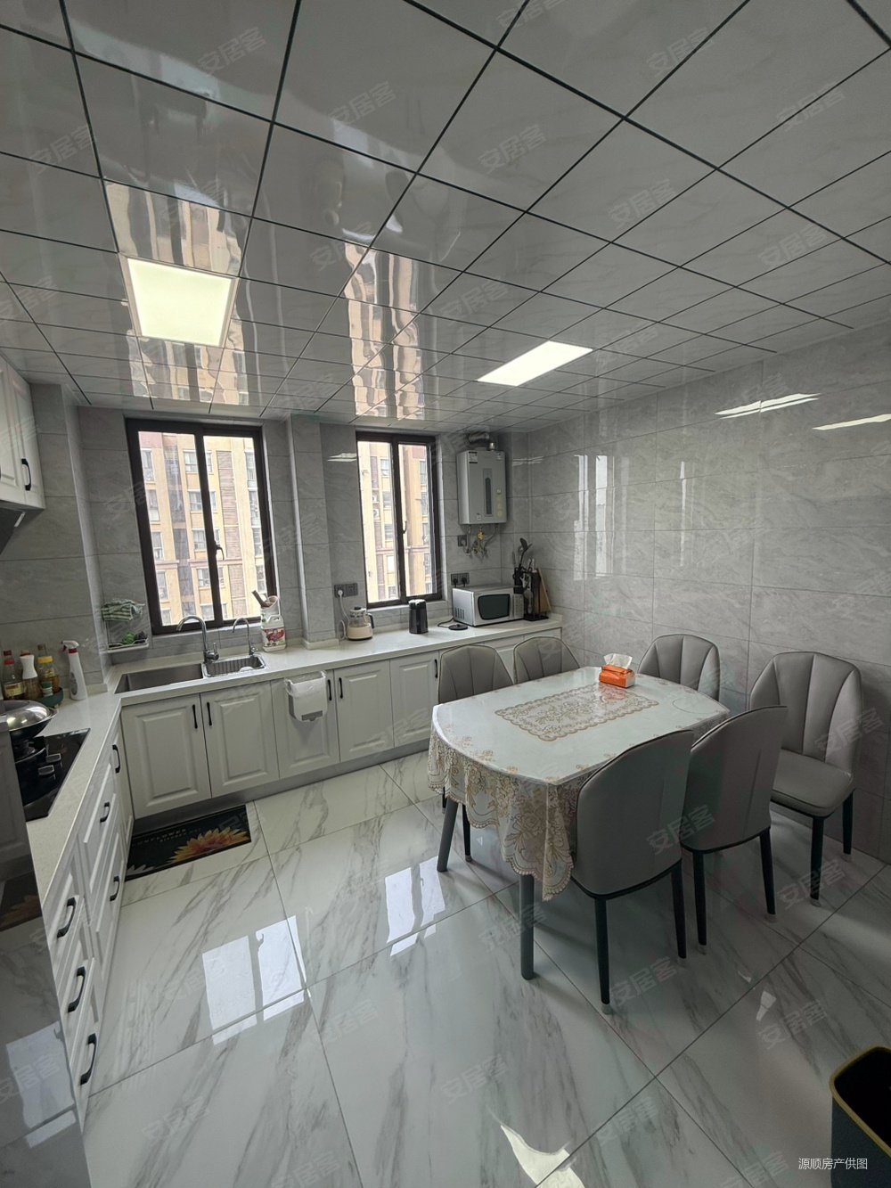 新都首席华庭3室2厅2卫143㎡南北108万