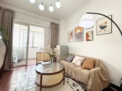 泉州丰泽津淮街本人出租 星光不夜城 晶都国际 奶油ins风一室一厅 月付出租房源真实图片
