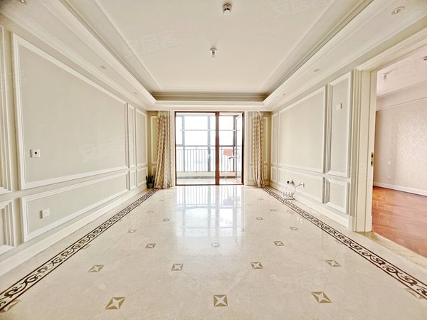 青岛崂山青岛二中海尔海逸公馆海尔海逸公馆 3室2厅2卫 6500.