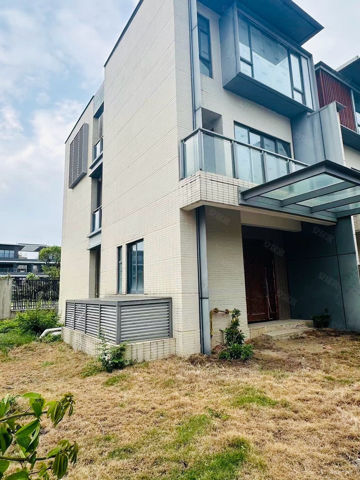 海口房产网>海口二手房>美兰二手房>新埠岛二手房>碧桂园中央半岛皇后