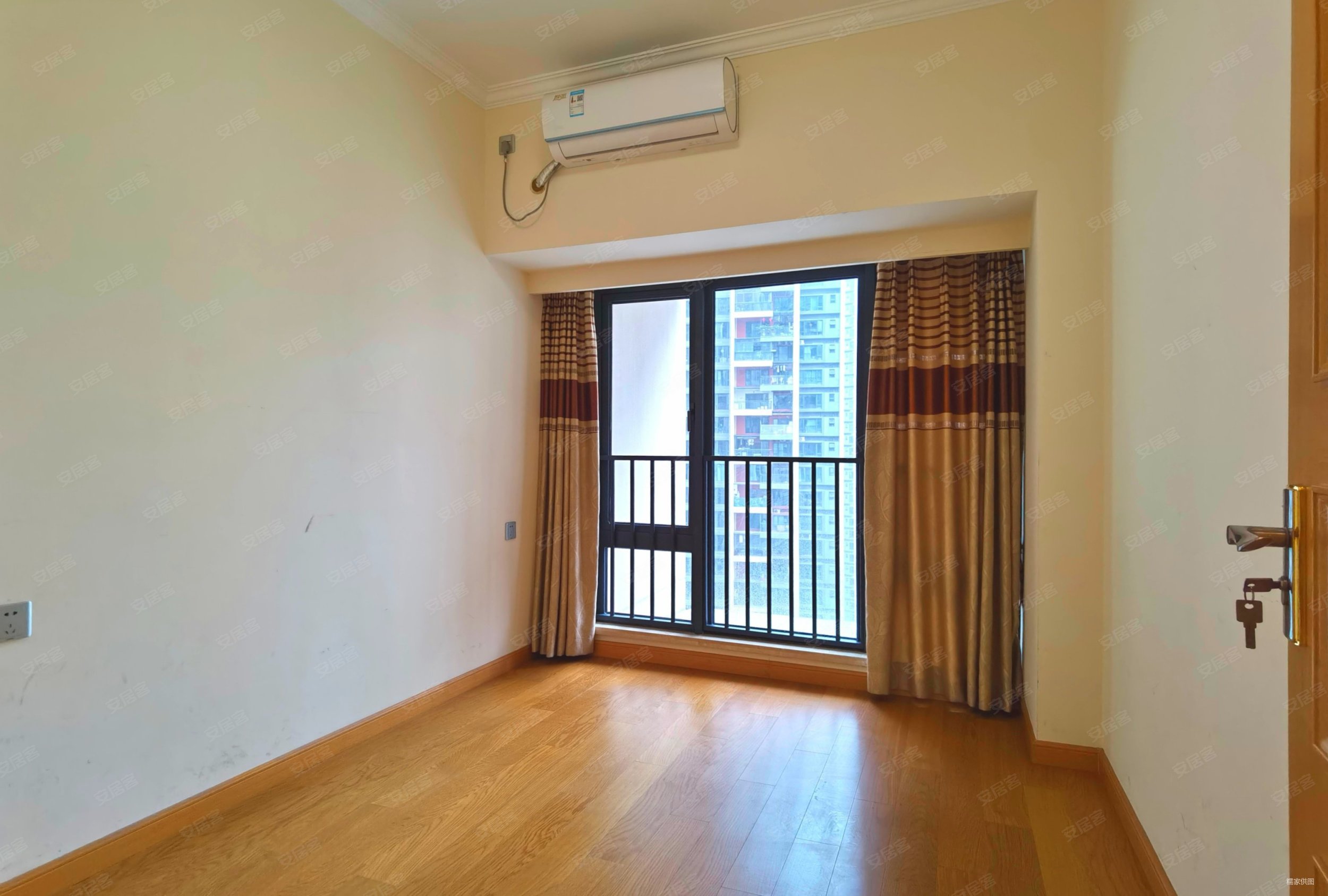 佳兆业城市广场(三期)3室2厅2卫89.14㎡南465万