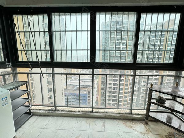 珠海香洲拱北正邦岭秀城拱北口岸 摩尔广场 正邦领秀城 3房2卫 保养好