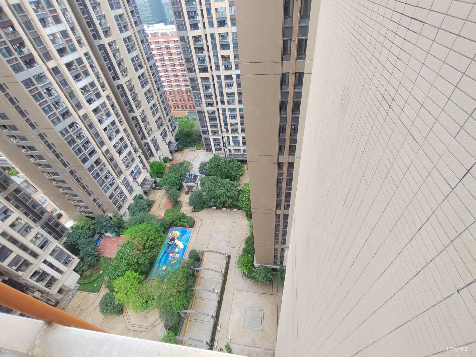 华丰前海湾(一期)4室2厅2卫154.09㎡西南1100万