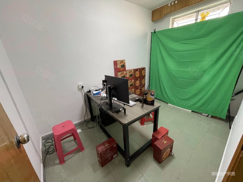 晒布站d3出口处丨近东门布行街丨厅出阳台丨楼层佳丨满五红本