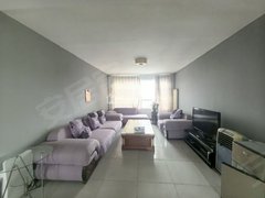 乌海乌达新城区北岸雅墅电梯楼出租,年租16000,包费用出租房源真实图片