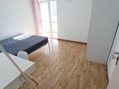 北京朝阳姚家园电梯3家合住，地铁口阳台主卧2100，押一付一0中介0水费出租房源真实图片