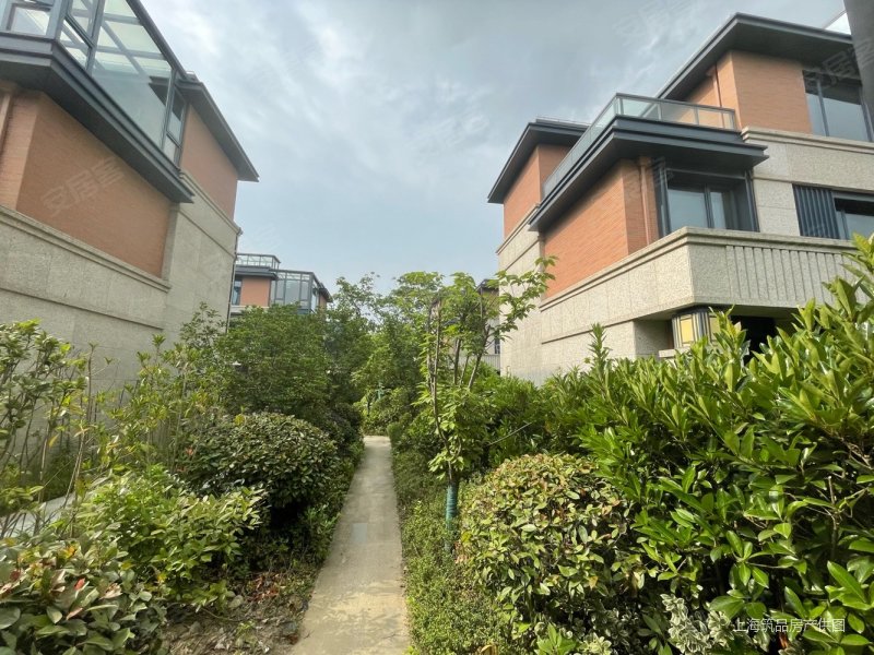 海上湾鹭居(别墅)4室2厅3卫136㎡南北680万