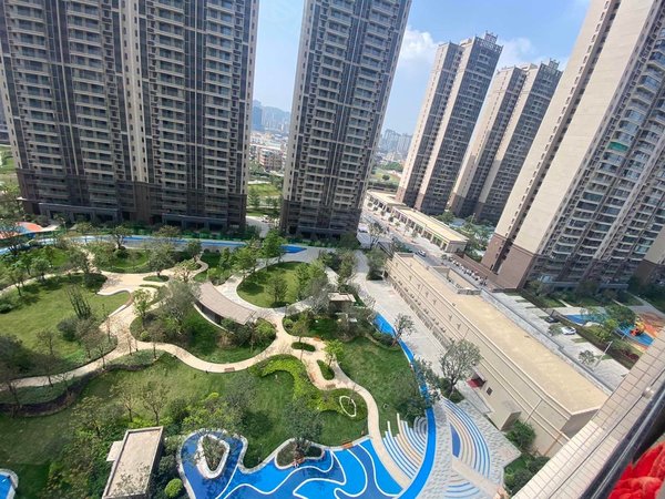 广州番禺华南新城珠江铂世湾珠江铂世湾全新四房配齐出租,随时看房