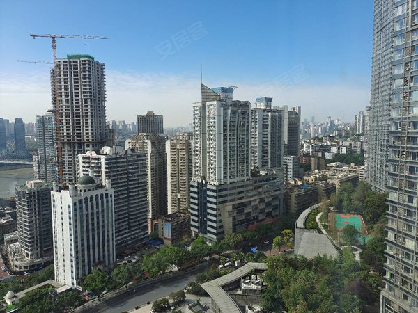 重庆渝中解放碑美力大厦较场口 得意世界旁电梯精装一房 正看十八梯