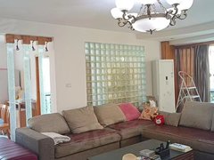 嘉兴秀洲新城街道真实。江南摩尔大润发旁。精装4房4空调。边套敞亮。有钥匙。出租房源真实图片