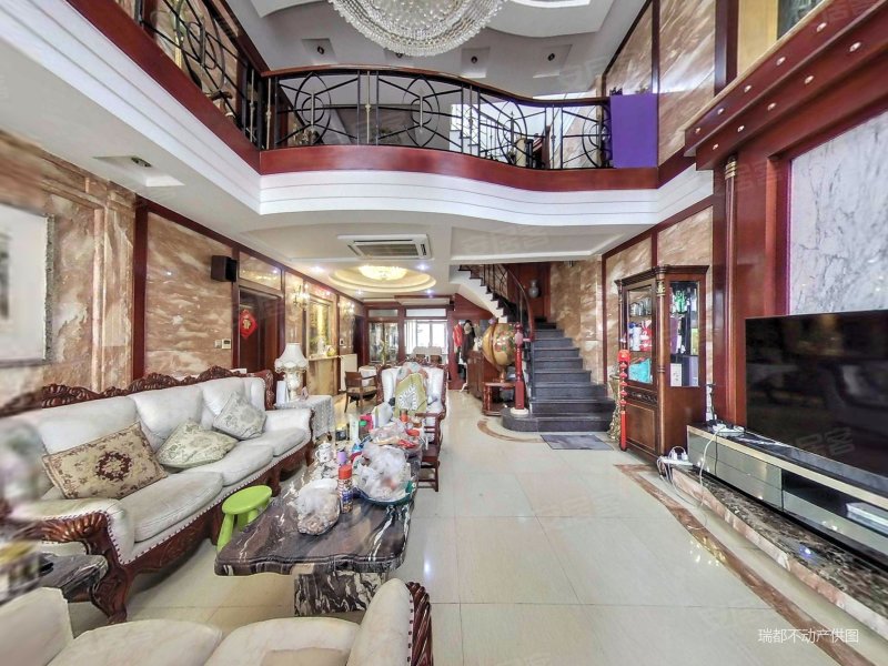 叠拼别墅 带私家花园 2个车位 客厅挑高6米 满5年,中华园绣苑二手房