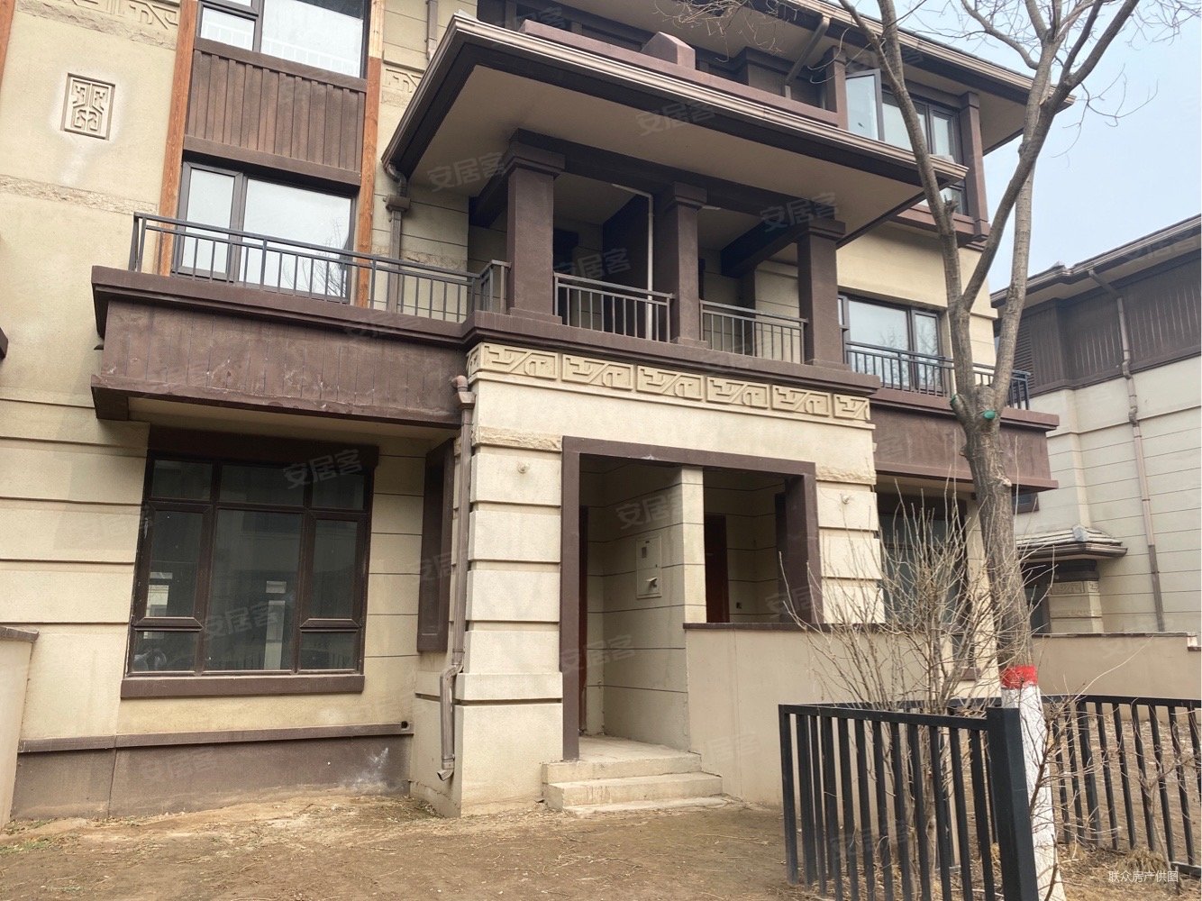 牛驼温泉孔雀城别墅