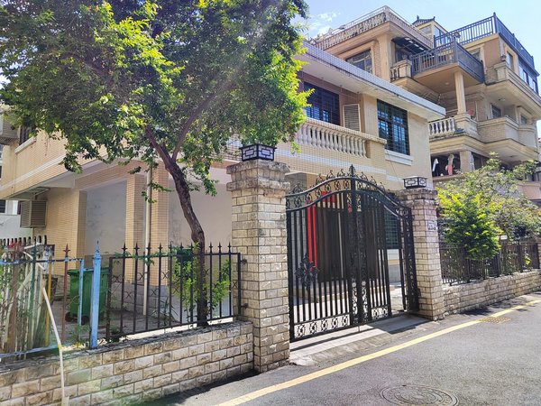 联系我租好房!大芬龙泉别墅~整栋出租,车位,可住家