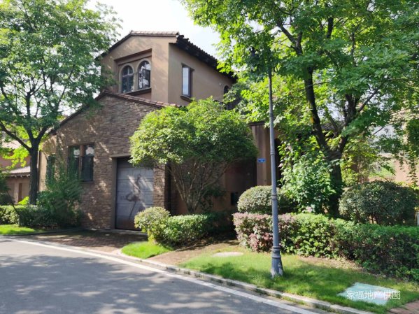 橘郡礼顿山(别墅)5室3厅3卫287.97㎡南北650万