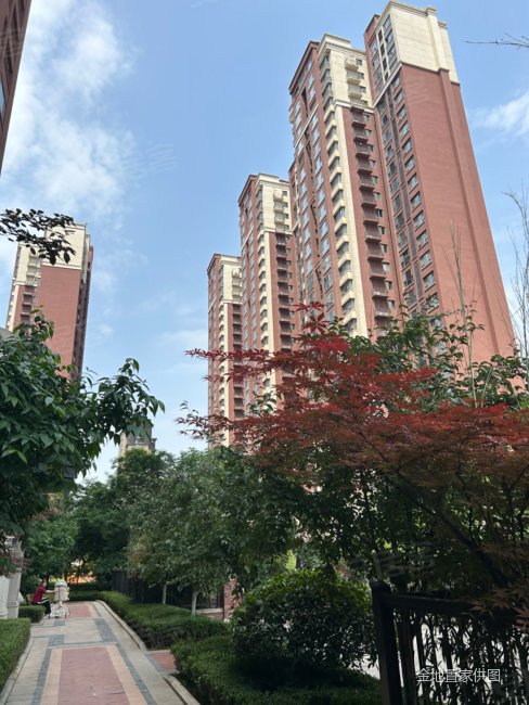 金地南湖艺境  115平边户 业主急售 价格可大谈 随时看房