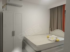 台州椒江海门金地中城广场,三室两卫精装2600月包物业随时看房。出租房源真实图片