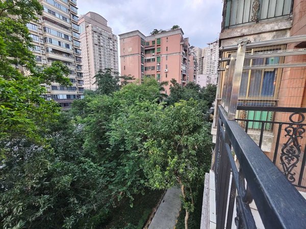 广州天河天河公园华港花园华景路铁口 brt 3房2厅2卫 安静明亮户型正