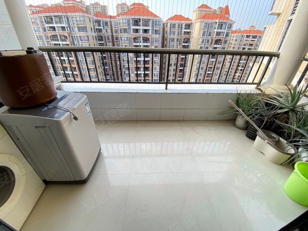 【多图】龙光海悦城邦,中山租房,临近珠海,精装三房,家私电齐全,干净