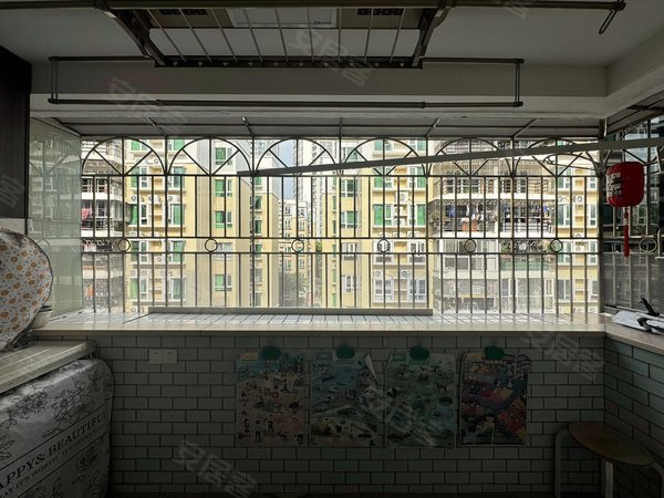 深圳南山蛇口港湾花园东角头站旁 湾港花园 电梯自住两房 家电全齐