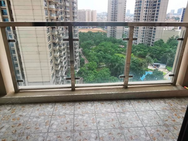 东莞大朗体育馆松湖朗悦大朗松湖朗苑 人车分流 精装三房 大花园 人车