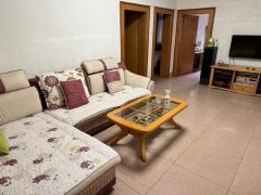 荣县西干道三室两厅精装修，家具电器齐全拎包入住。