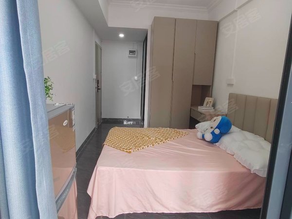 香雪地铁口大阳台单间近中医院近锐丰广场全新配置拎包入住