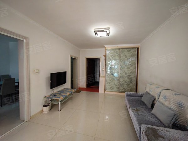 辽源龙山龙山城区阳光新城年付阳光新城高层2楼70平两室家具家电齐全