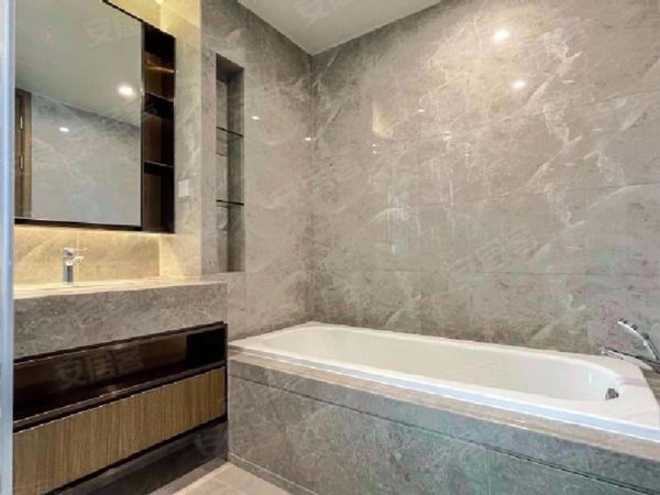 上海浦东前滩晶耀名邸(二期)带车位急租,看房有密码,全部进口家具,近