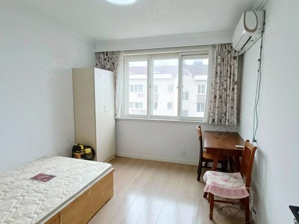 青岛崂山金家岭丽海花园一小区丽海花园一期精装套三,近深圳路海安路