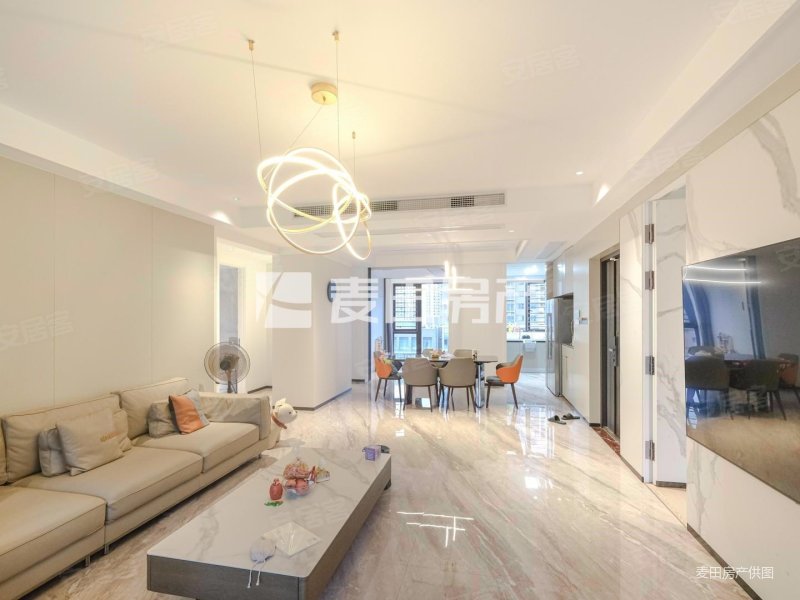 中庚香开长龙,现代轻奢风,装修佰万,2梯2户,百米楼距,满二