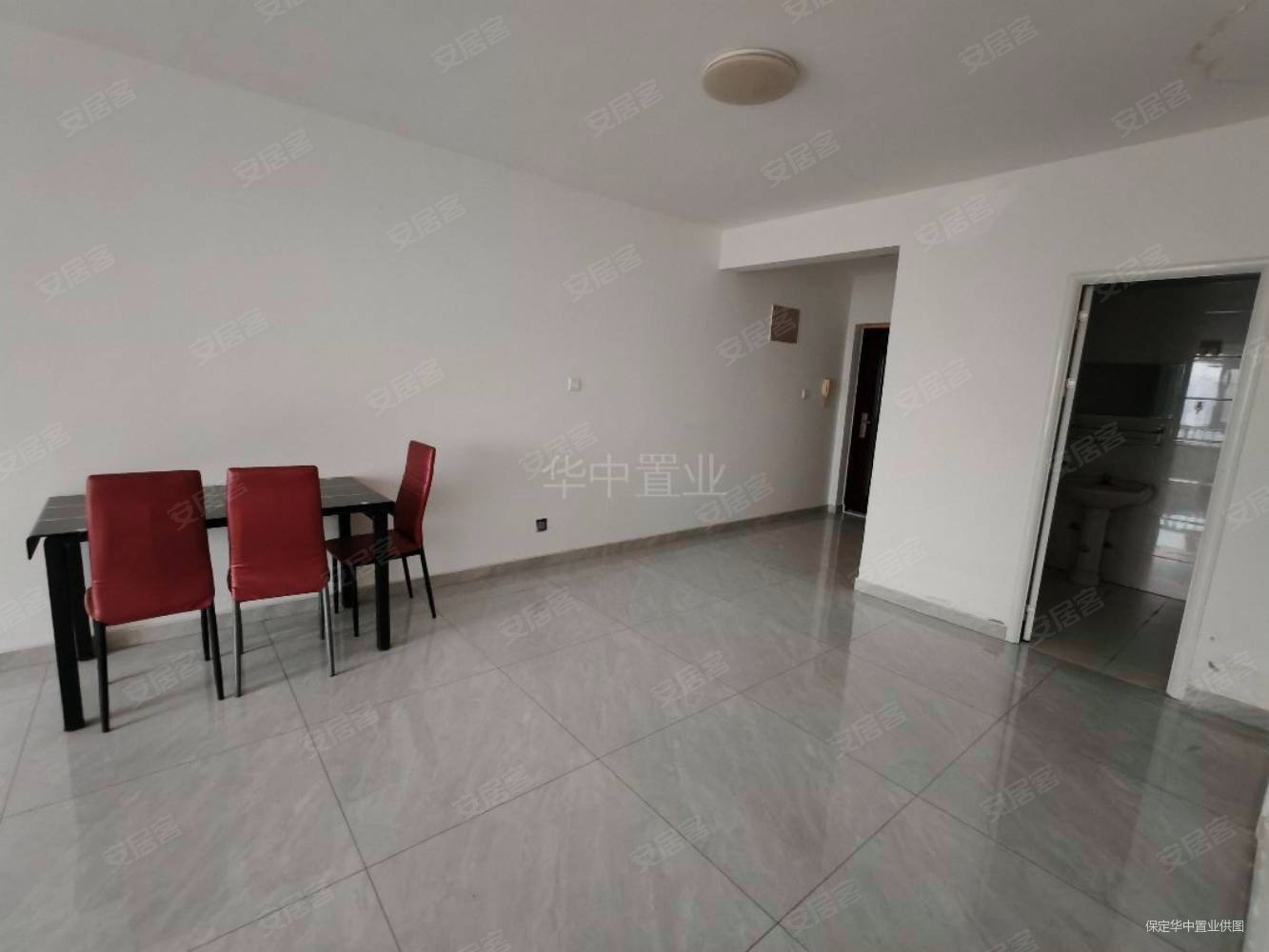 朗月蓝庭2室2厅1卫100㎡南北57万