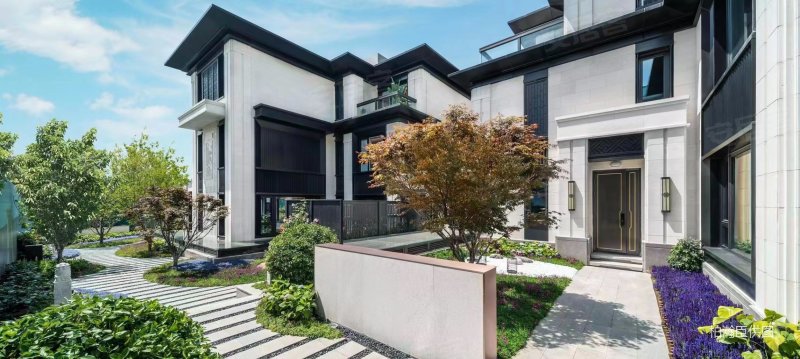 首城汇景湾(别墅)5室3厅4卫350㎡南北700万