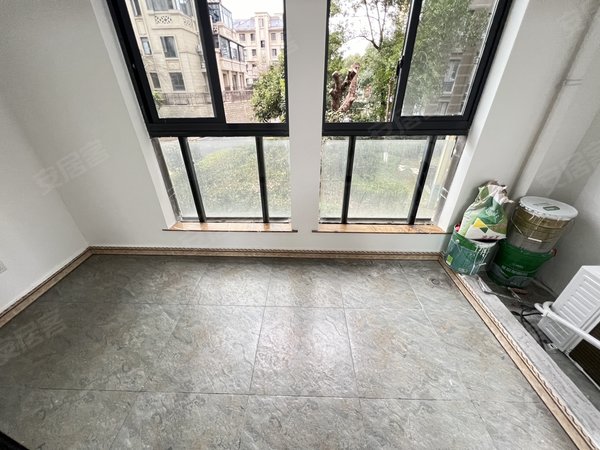 金华东阳横店玫瑰星城2600一月玫瑰星城精装两房有超大阳台随时看房出租房源真实图片