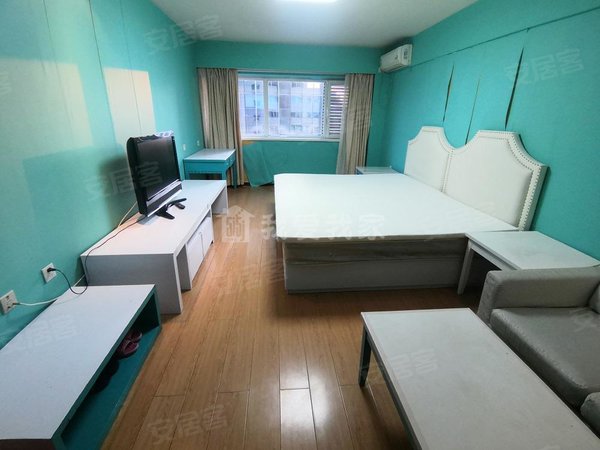 北京朝阳朝外大街新金山国际公寓朝阳门新金山精装一居,紧邻地铁,兆泰
