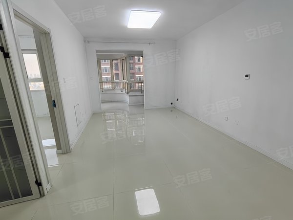 天津河西尖山路津铁和苑津铁和苑 2室1厅1卫