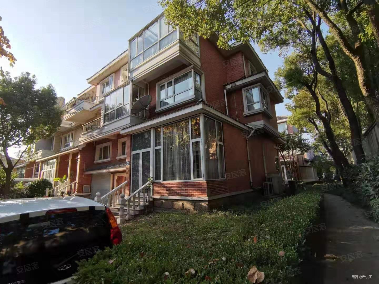 虹桥中华园(别墅)5室2厅4卫245㎡南北2000万