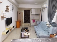 江门江海中环广场万达旁!康城广场精装公寓拎包入住~温馨家居开启租房生活!出租房源真实图片