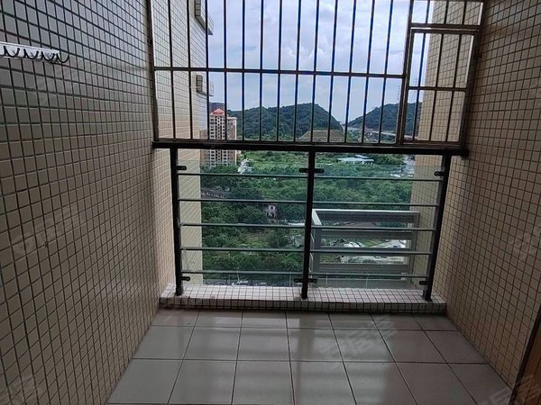 广州黄埔科学城天鹿花园天鹿花园北区 小3房 小区中心位 采光好出租