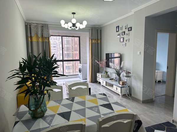 铜陵铜官万达广场柏庄香域柏庄香域电梯房三室二厅精装拎包入住1800