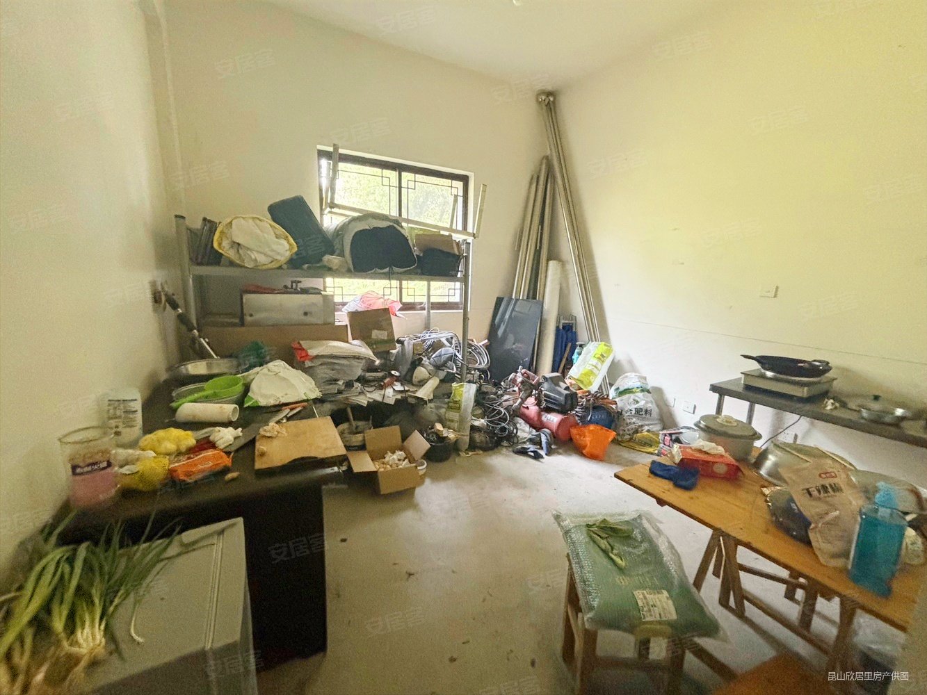 南湖秋月4室2厅4卫258㎡南320万