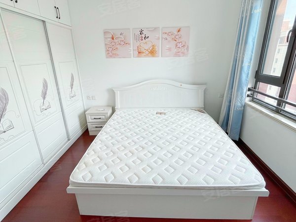 济南历城华山中海珑玺中海珑玺真洋房!含车位!精装3居绿化高!