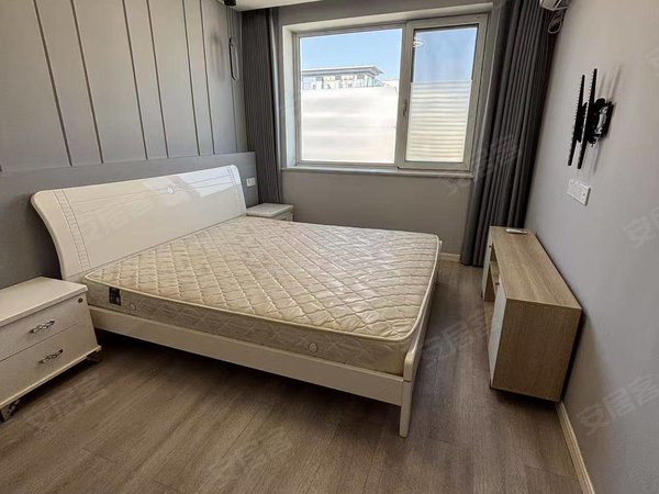 凉山西昌长宁小区正黄金色学府航天学校附近精装套三，电梯房带空调家具，家电齐全，拎包入住出租房源真实图片