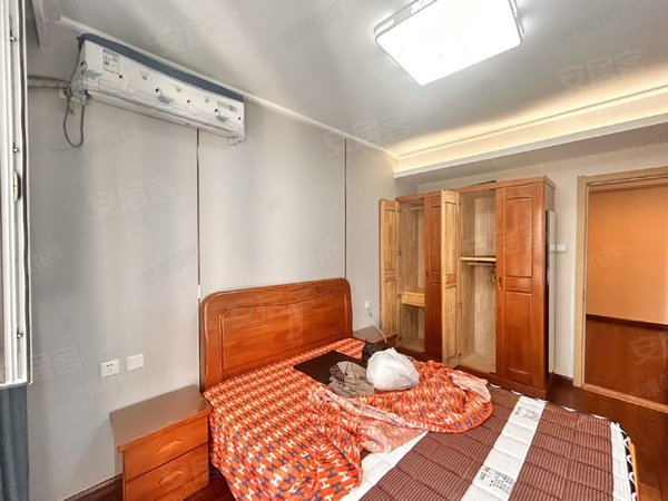 沈阳大东东中街万科壹号公馆实房首租 中睿壹号公馆 精装一室 家电