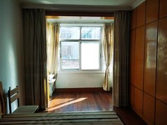 无为城区米芾广场华林府隔壁,三楼拎包入住,家电家具齐全13000一年出租房源真实图片
