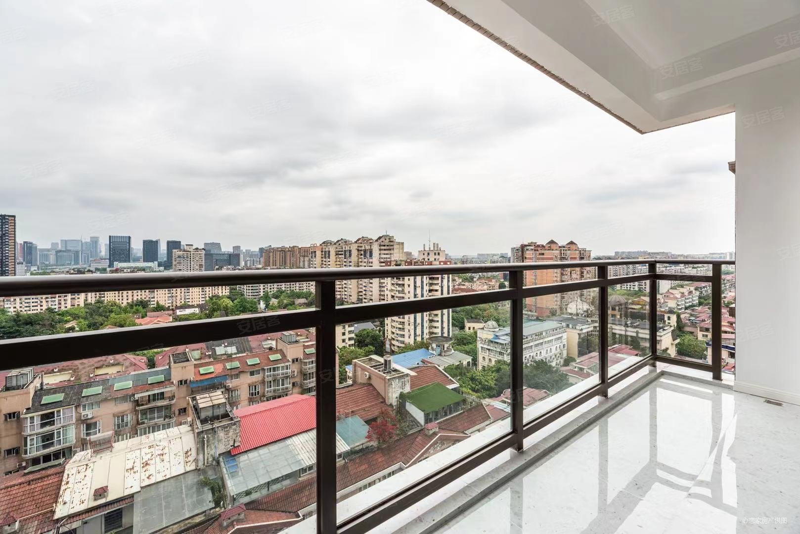 城南桐梓林紫檀大平层套四高楼层视野号随时看房诚心出售