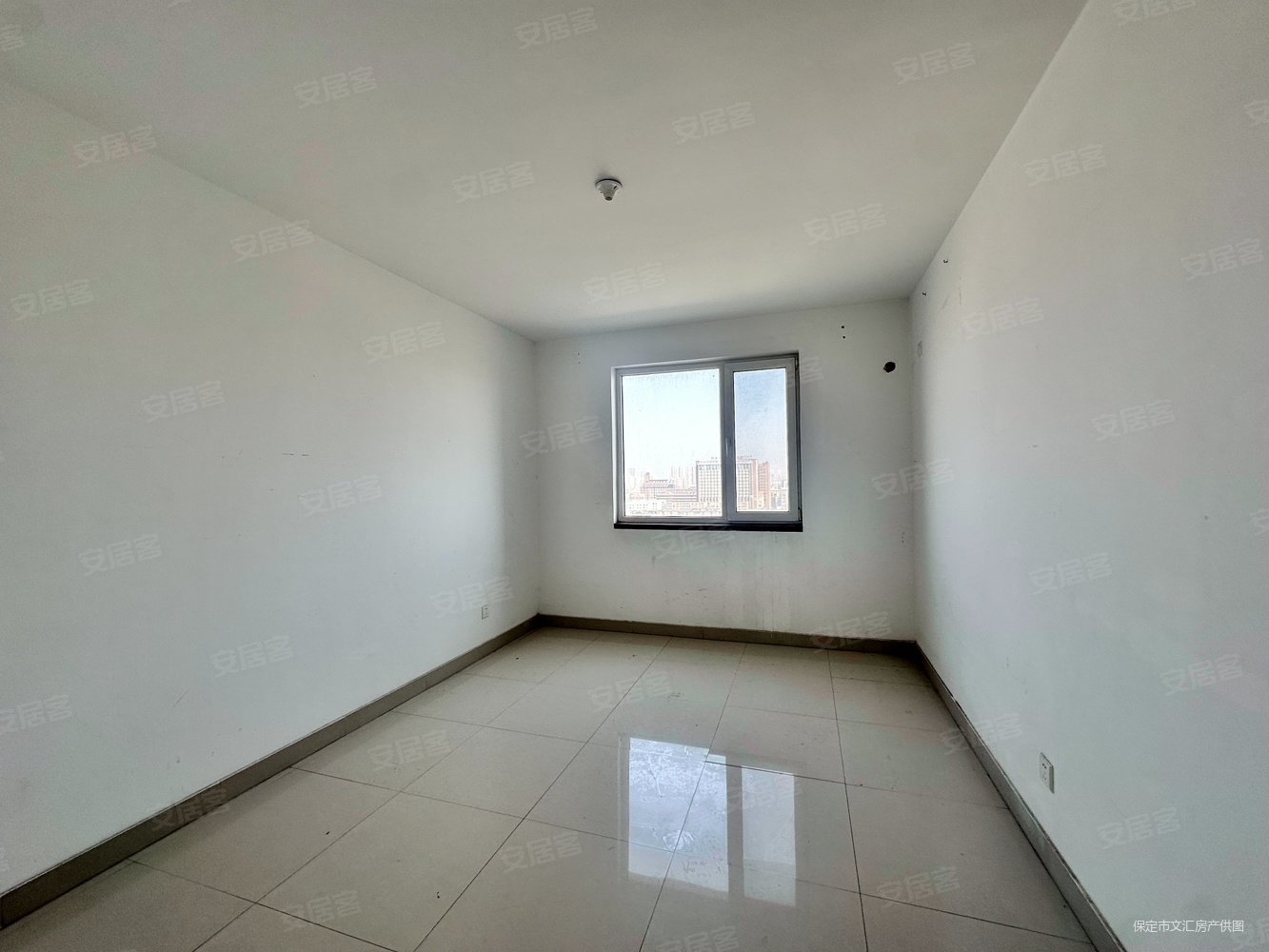 府河家园3室2厅2卫141㎡南北97万